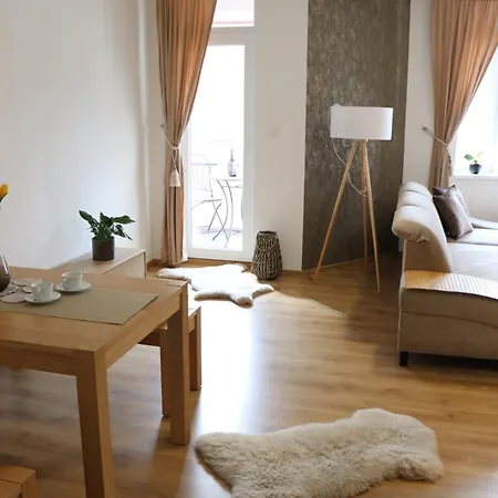 Apartamento B. Němcové *