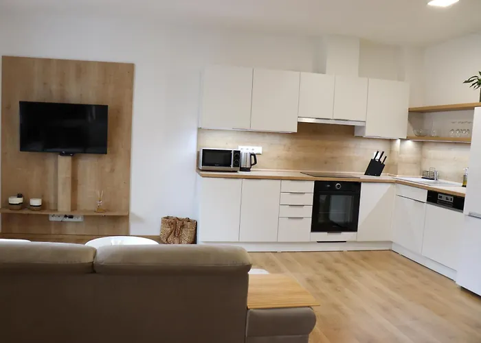 B. Nemcove Česká Skalice